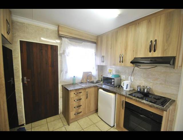 3 BEDROOM SIMPLEX FOR SALE IN DAWN PARK